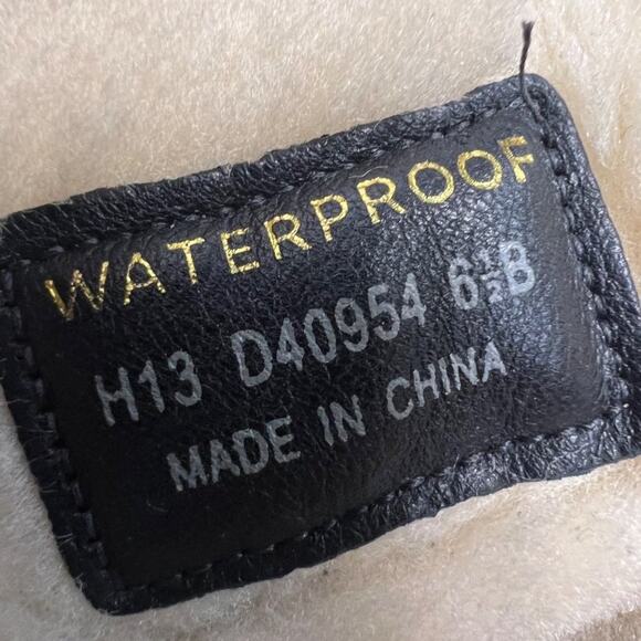 Cole Hann Henson Tall Leather Boots Camel Sherling Lace Up Lug Sole Size 6 1/2 - Picture 11 of 13